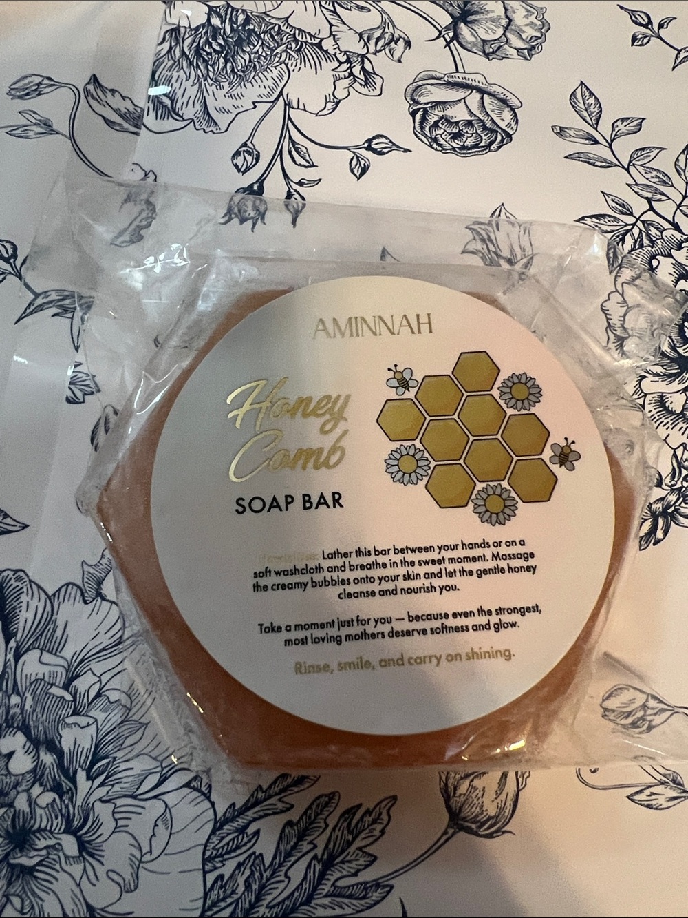 Honey Comb Soap Bar - Warm Honey